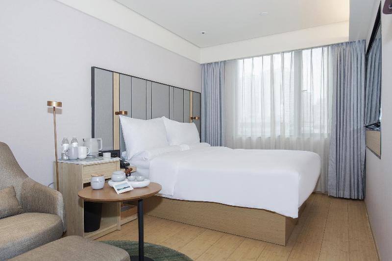 JI Hotel Chongqin Guanyinqiao Pedestrian Stre image
