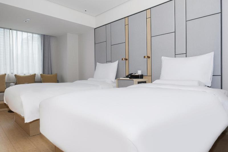 JI Hotel Chongqin Guanyinqiao Pedestrian Stre image