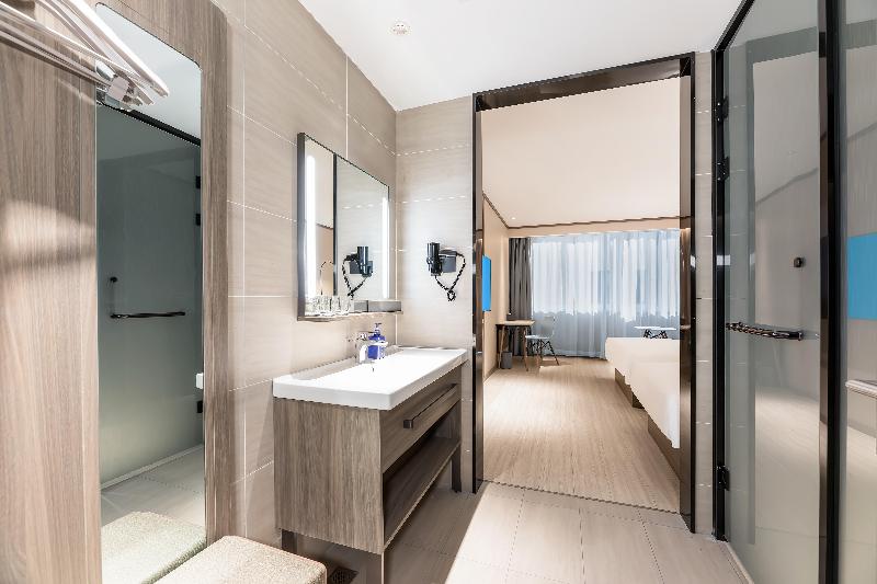Hanting Hotel Yangzhou Shouxihu Road image