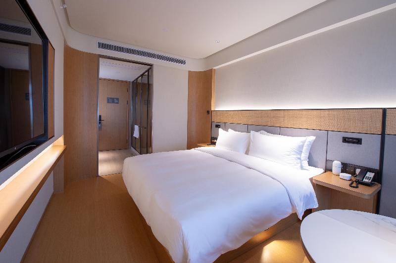 JI Hotel Qingdao Shandong Road The MIXC image