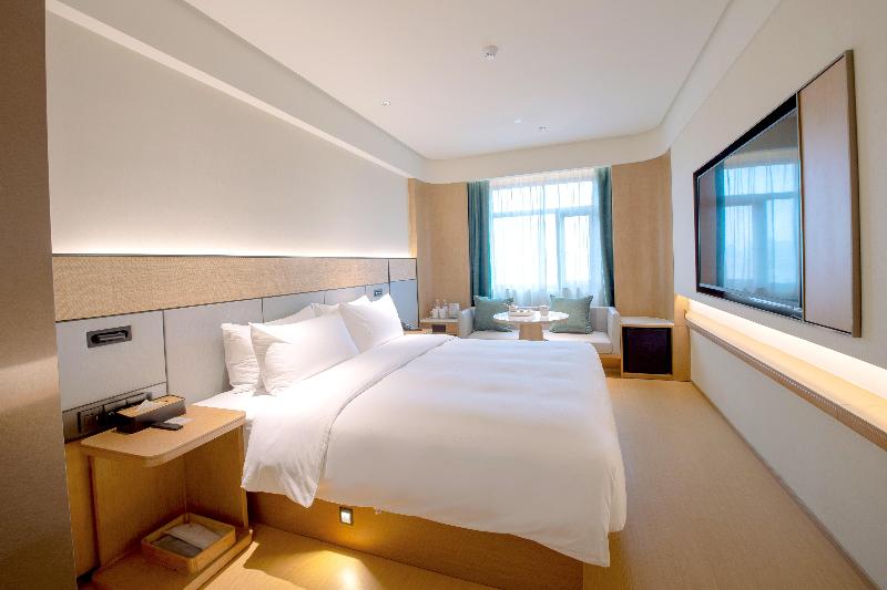 JI Hotel Qingdao Shandong Road The MIXC image