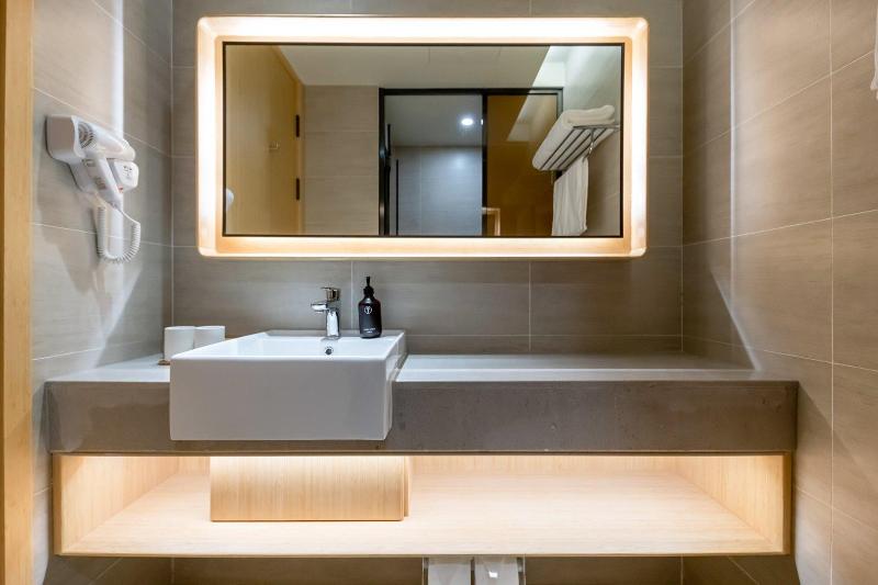 JI Hotel Shanghai Ningguo Road Station image