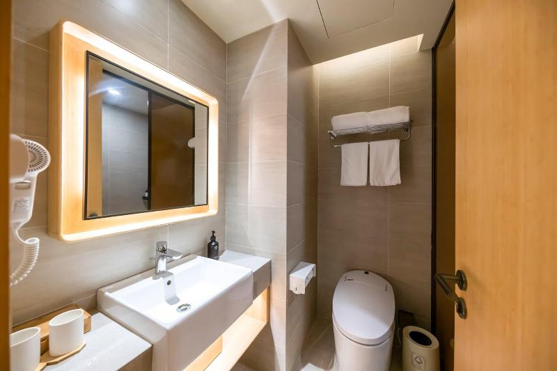 JI Hotel Shanghai Ningguo Road Station image