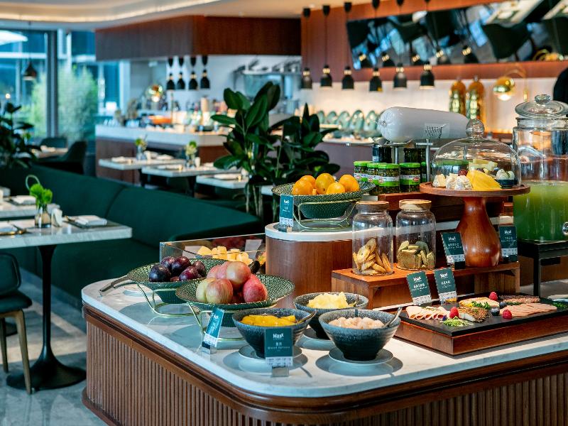 Food & Beverage