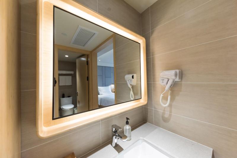 JI Hotel Hangzhou Xianghu Middle Wanda Road image