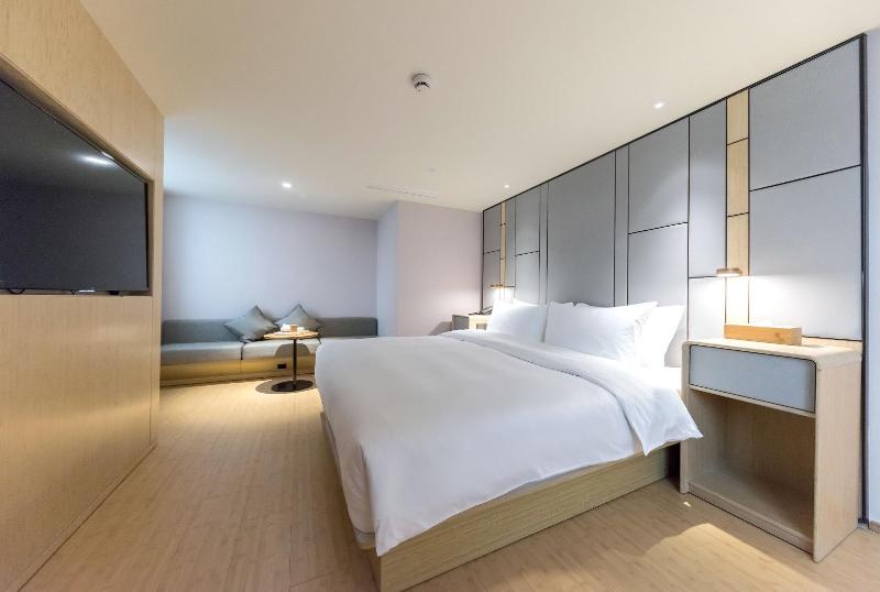 JI Hotel Hangzhou Xianghu Middle Wanda Road image