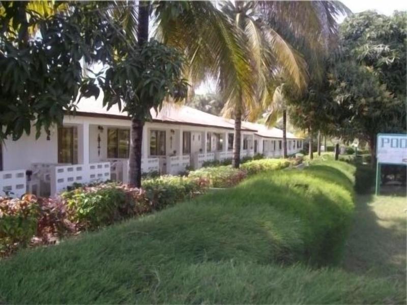 Holiday Beach Club Hotel image