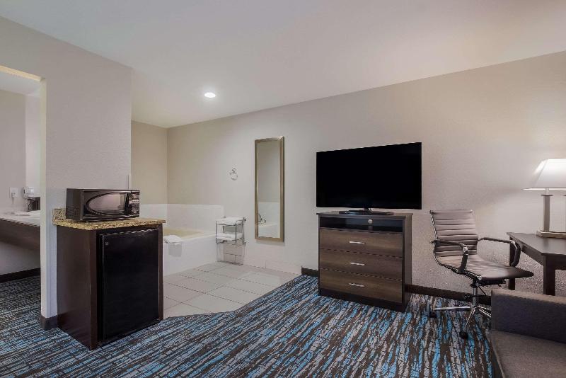 Clarion Pointe Harrodsburg-Danville image