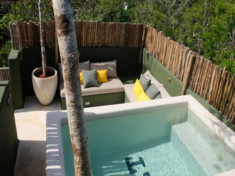 Loba Tulum image