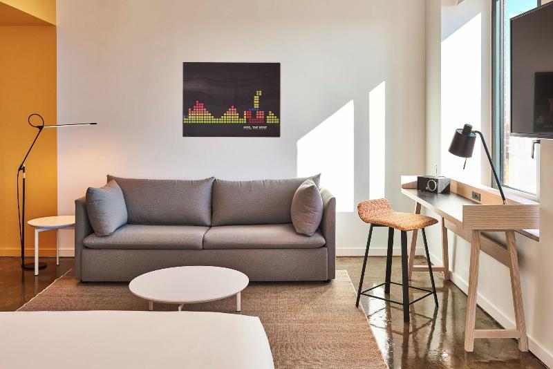 Radio Hotel image