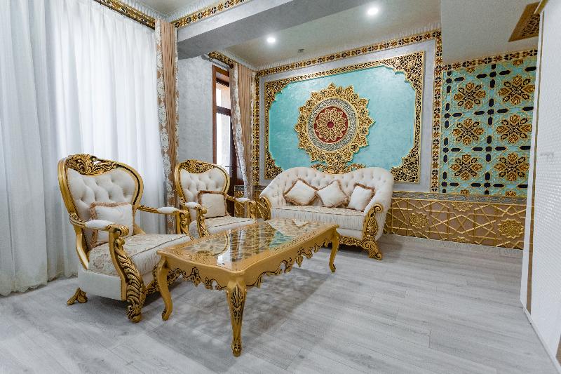 Asian Plaza image