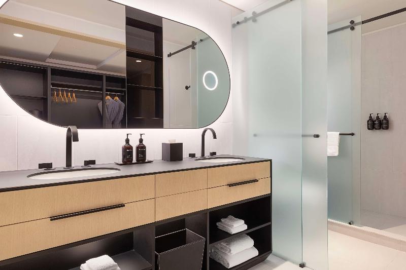 Canopy by Hilton Toronto Yorkville image