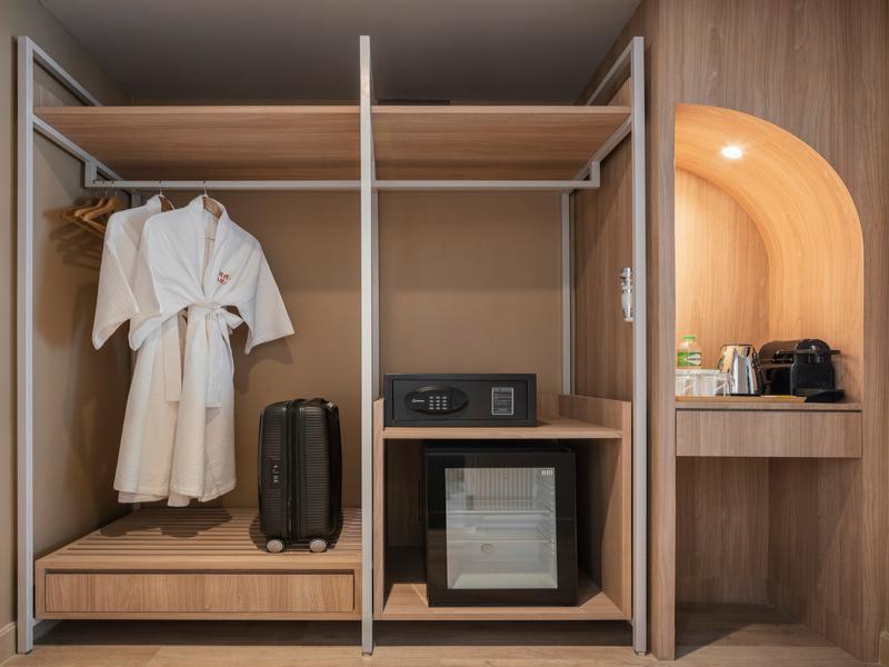 Terra Nara Hotel Pattaya image