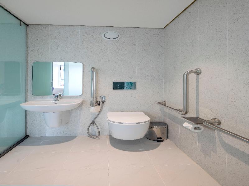 Tru by Hilton Hau Giang City Centre image
