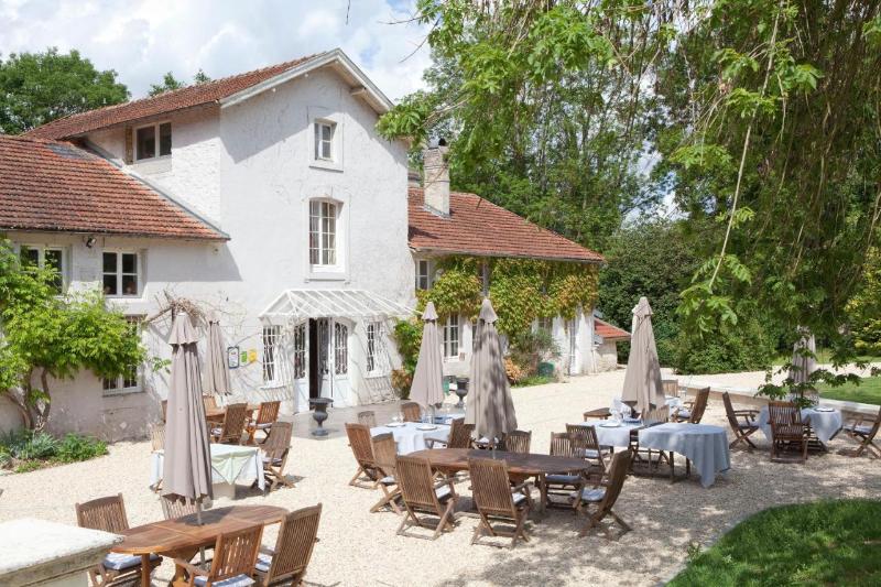 Logis Hotel la Source Bleue image