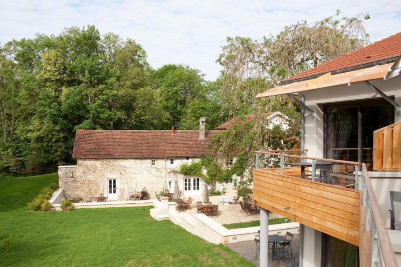 Logis Hotel la Source Bleue image