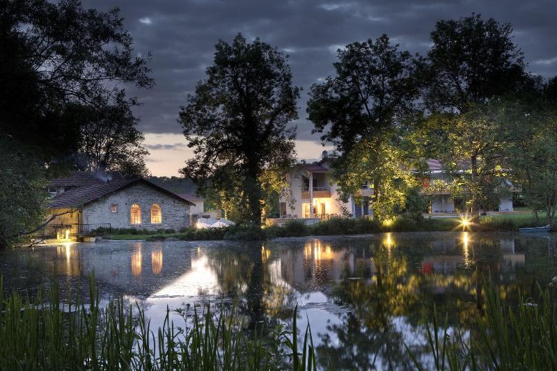 Logis Hotel la Source Bleue image