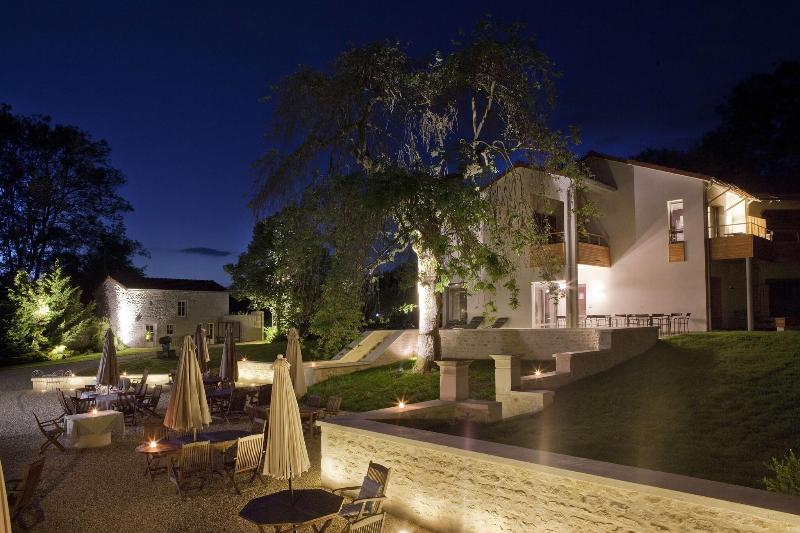 Logis Hotel la Source Bleue image