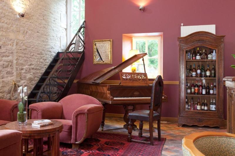 Logis Hotel la Source Bleue image