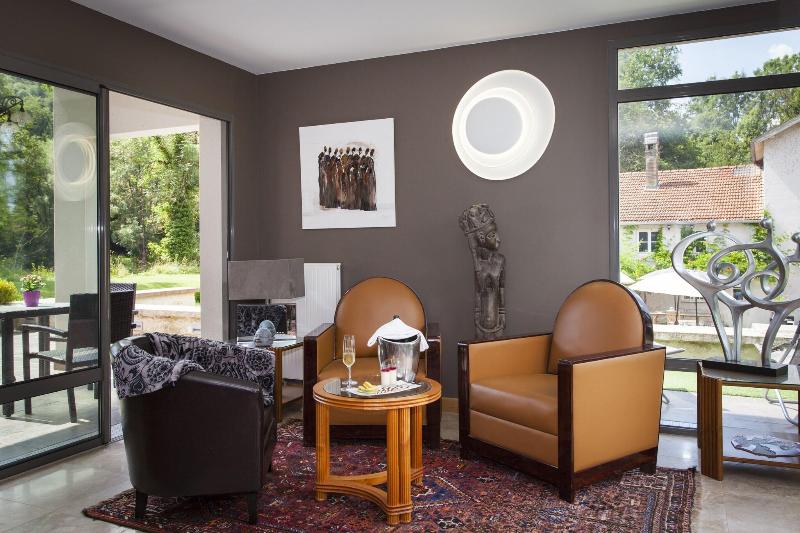 Logis Hotel la Source Bleue image