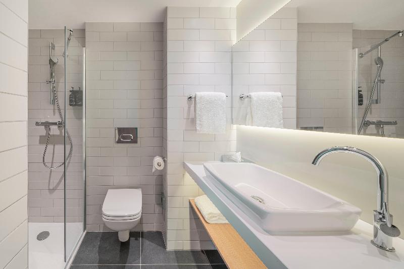 Holiday Inn Express Marne La Vallee Val D Europe image