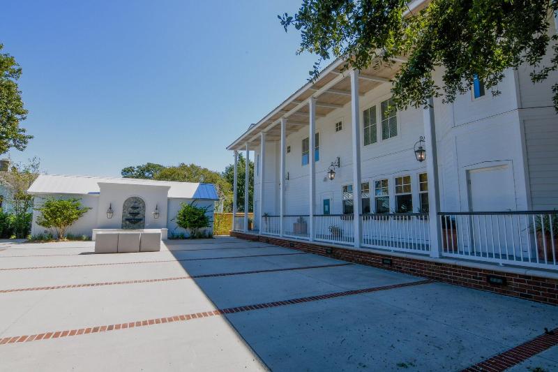 Oyster Bay Boutique Hotel