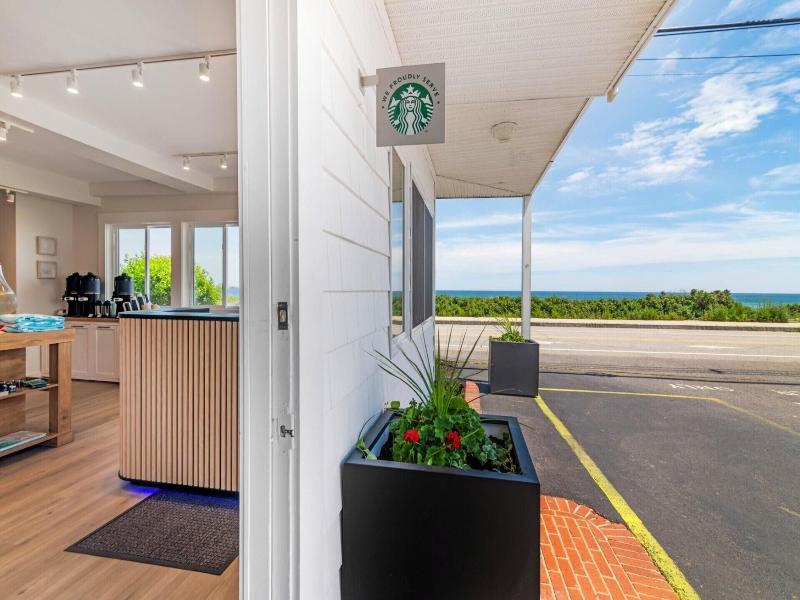 Sea Latch Inn image