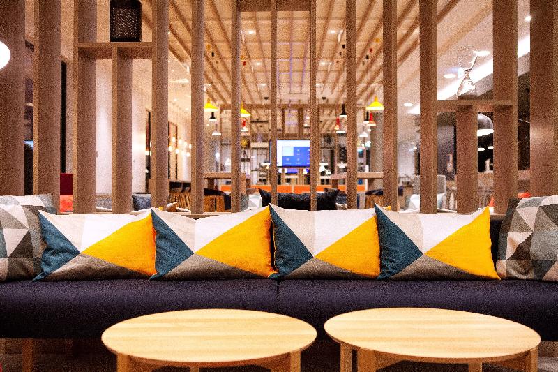 Holiday Inn Express Dusseldorf Airport image