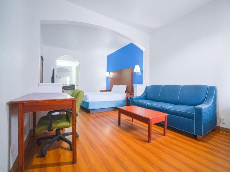 Island Inn By OYO Galveston Beach, TX image