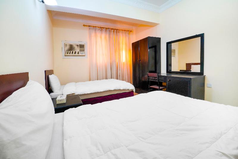 OYO 124 Al Salam Palace Hotel 4