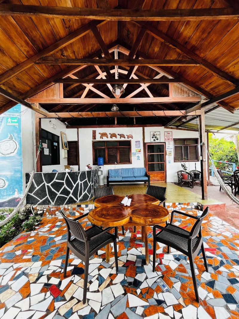 Hostal Las Gardenias image