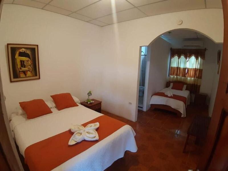 Hostal Las Gardenias image