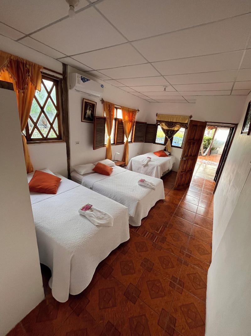 Hostal Las Gardenias image