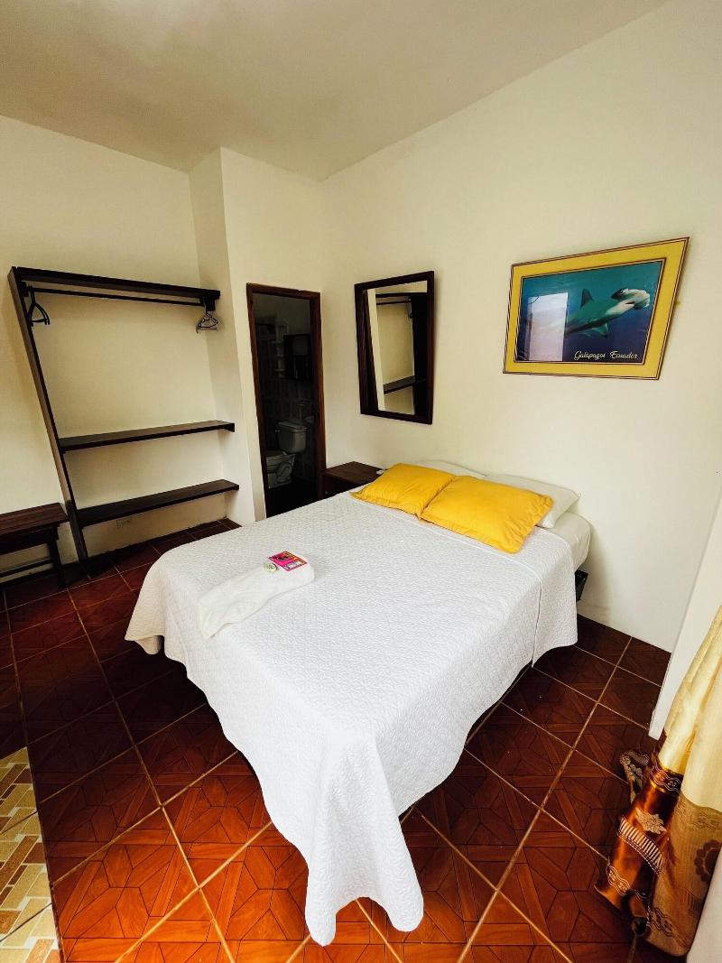 Hostal Las Gardenias image