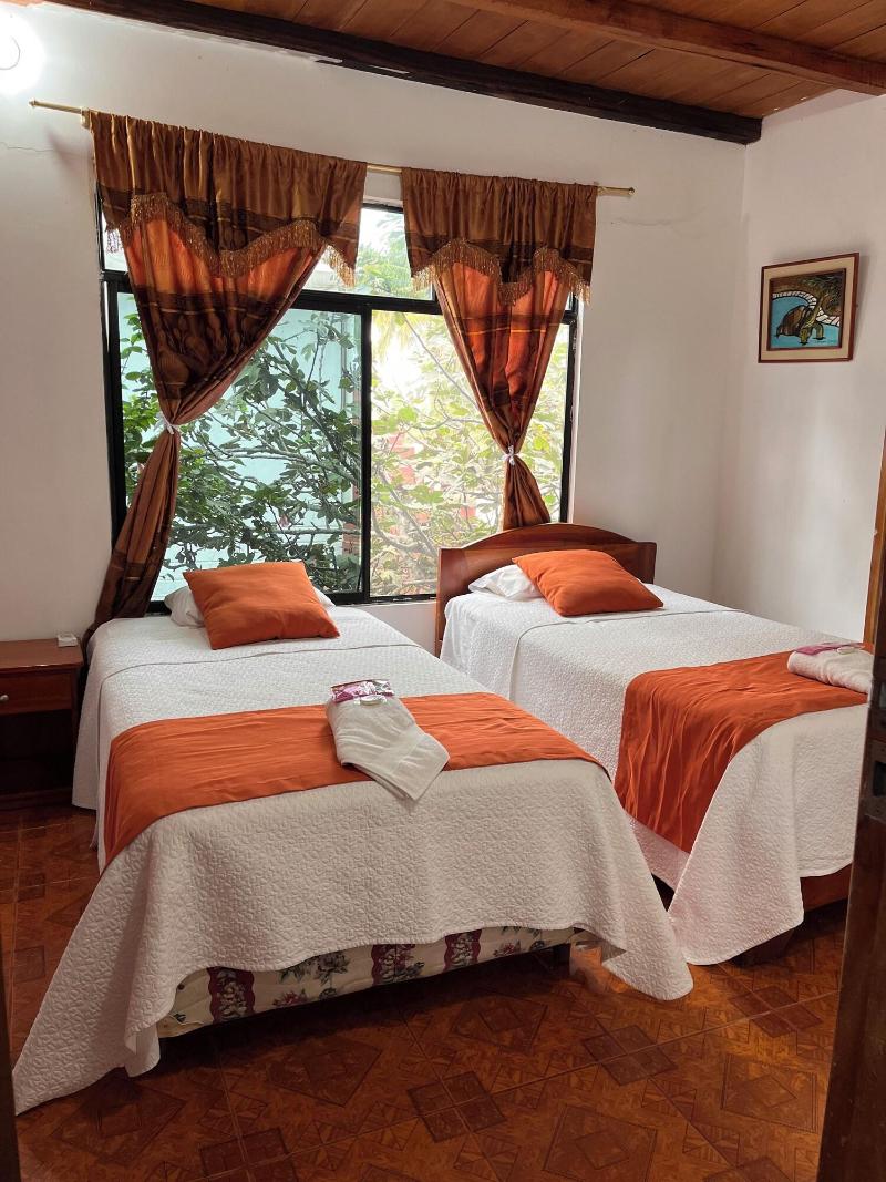 Hostal Las Gardenias image