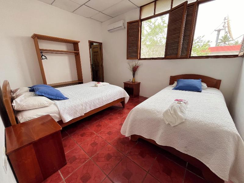 Hostal Las Gardenias image