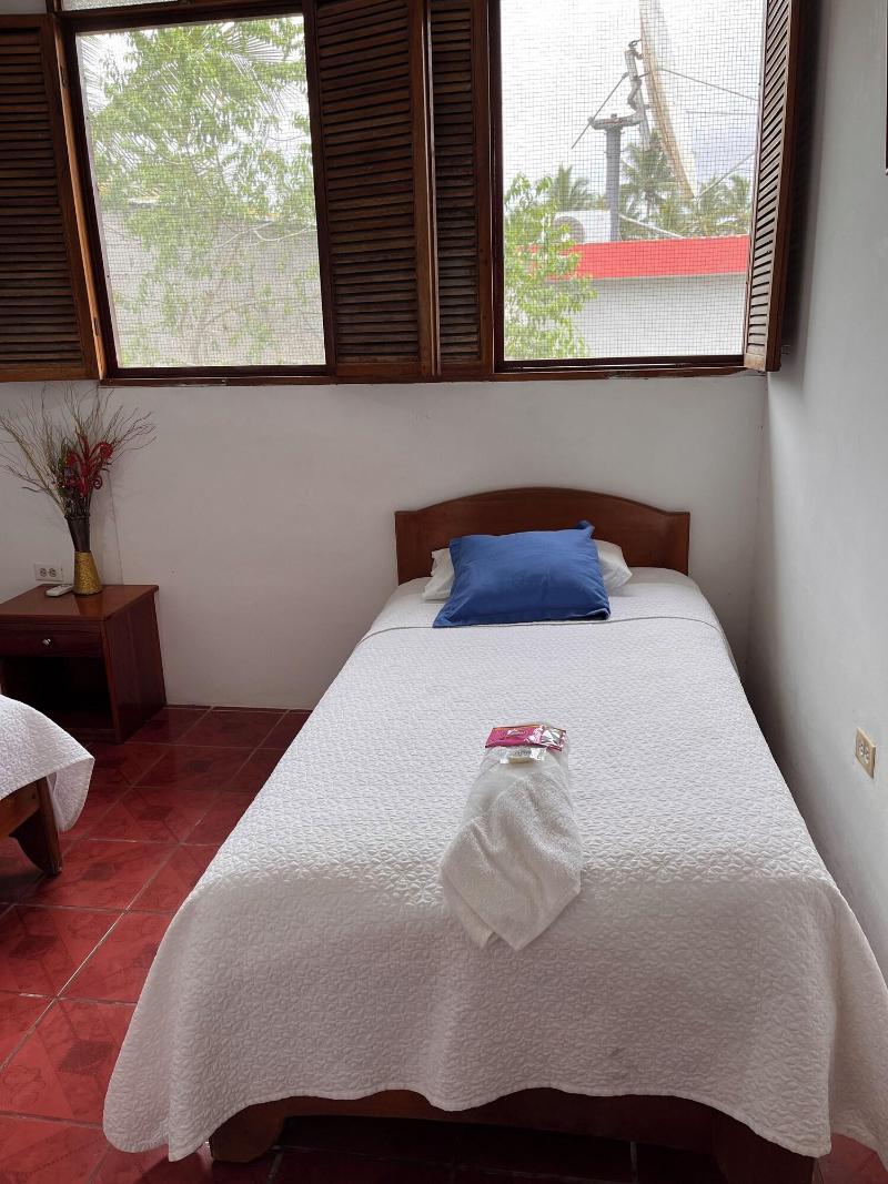 Hostal Las Gardenias image