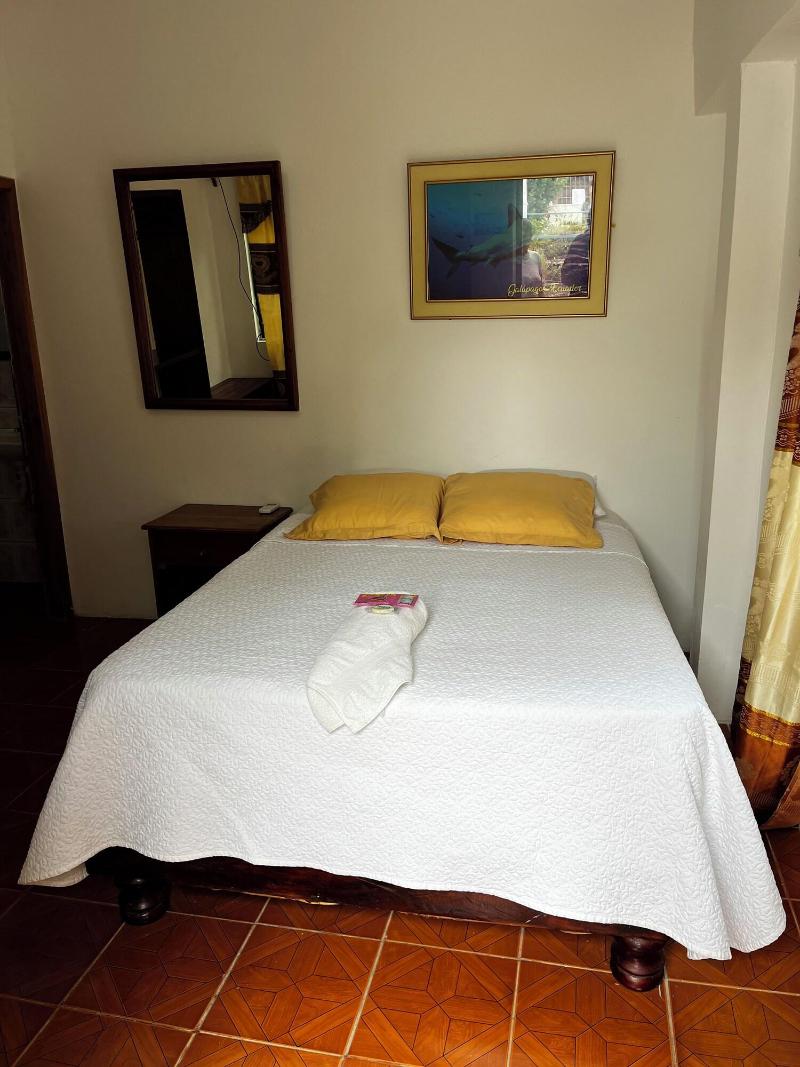 Hostal Las Gardenias image