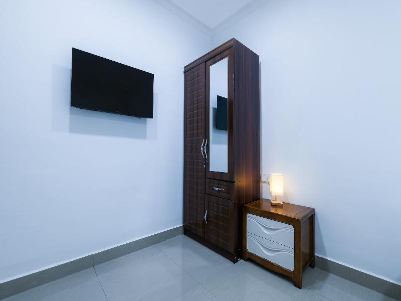 Super OYO Capital O 90543 Sp Star Hotel image