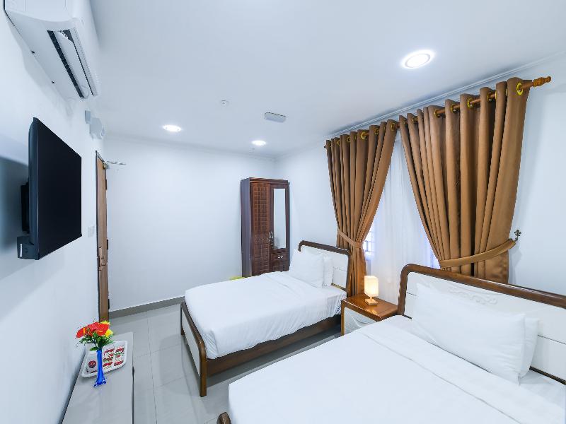 Super OYO Capital O 90543 Sp Star Hotel image
