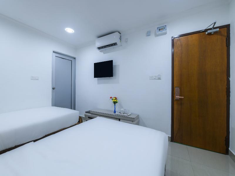 Super OYO Capital O 90543 Sp Star Hotel image