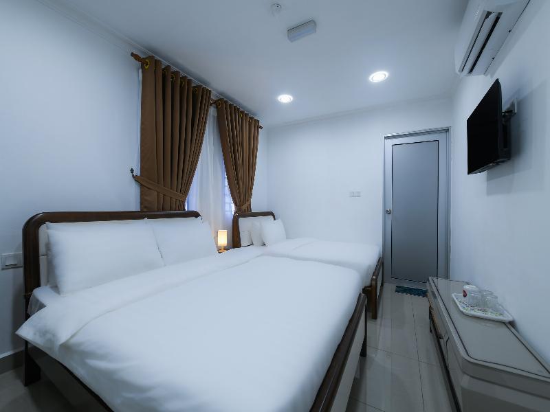 Super OYO Capital O 90543 Sp Star Hotel image