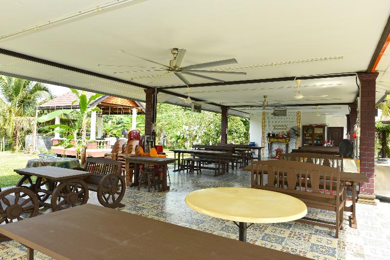 90558 My Daddy Farm Chalet image