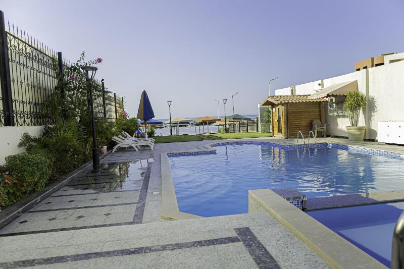 Tiba Rose Plaza image