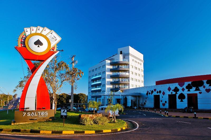 7 Saltos Resort image
