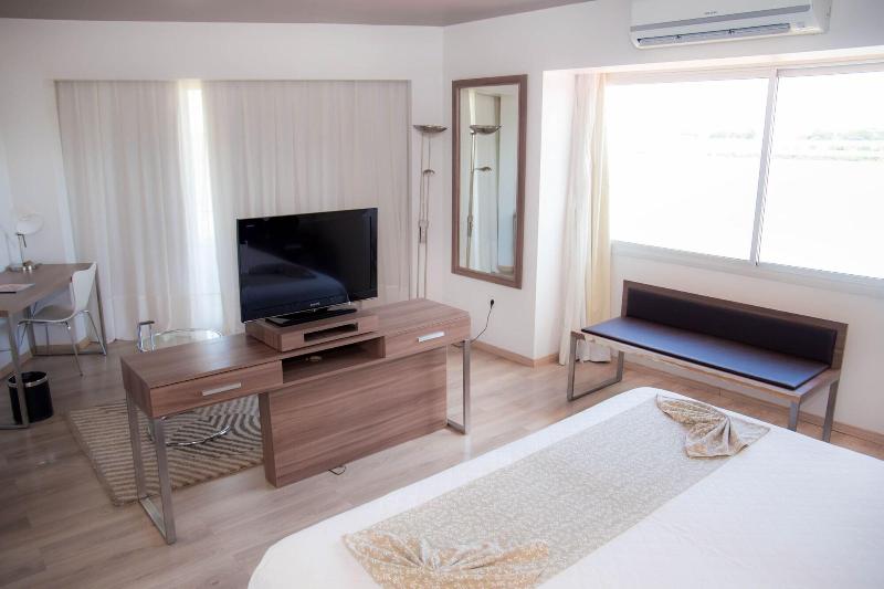 7 Saltos Resort image