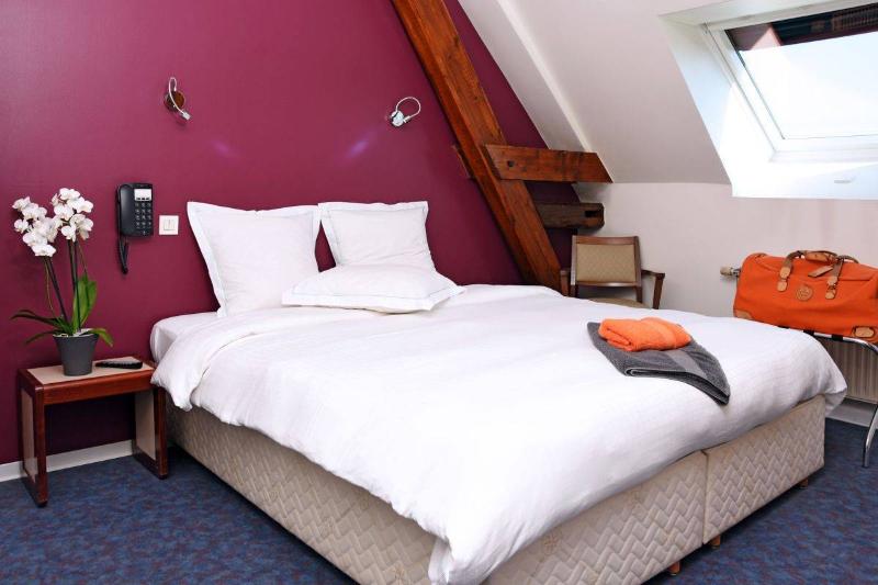Logis Hotel Au Tilleul image