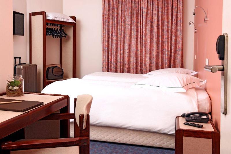 Logis Hotel Au Tilleul image