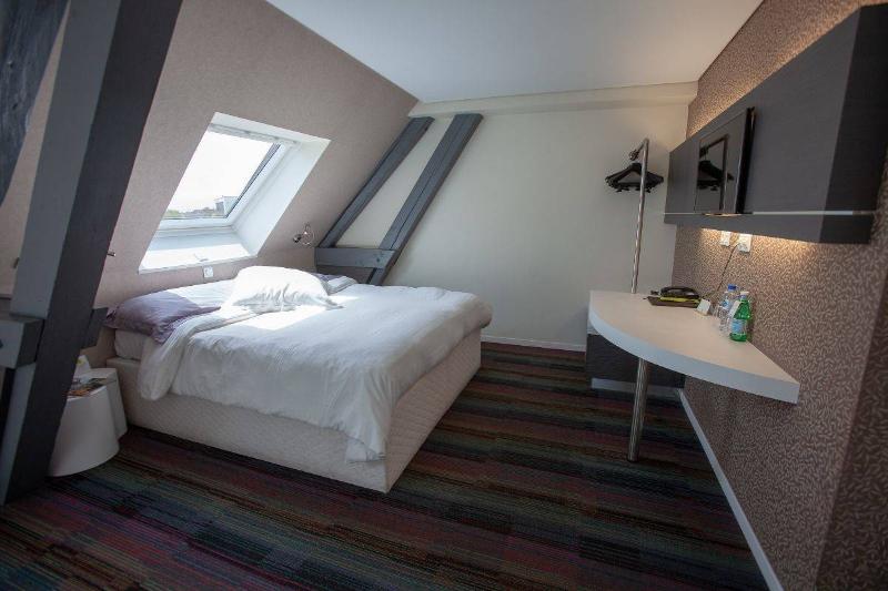 Logis Hotel Au Tilleul image