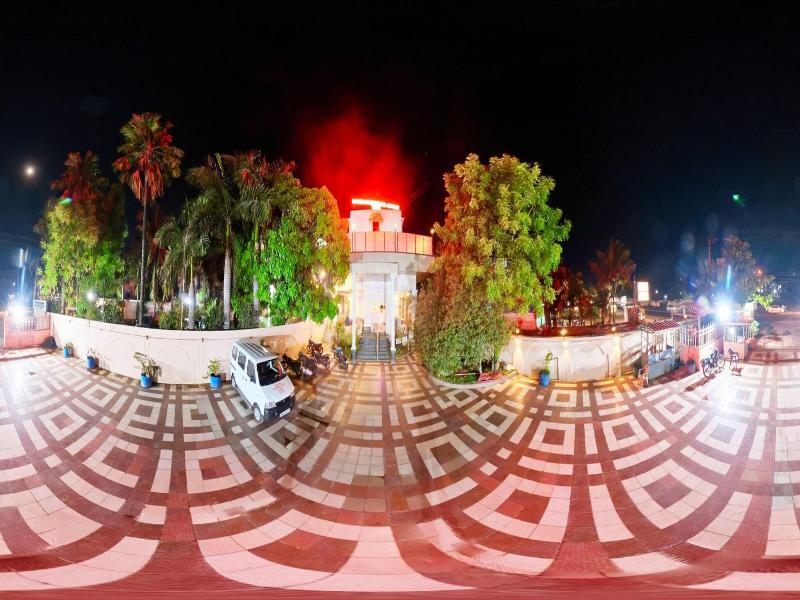 Hotel Sai Dharam Palace